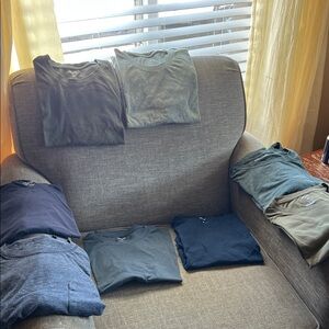 Men’s Medium Size short sleeve T shirts a set of 8